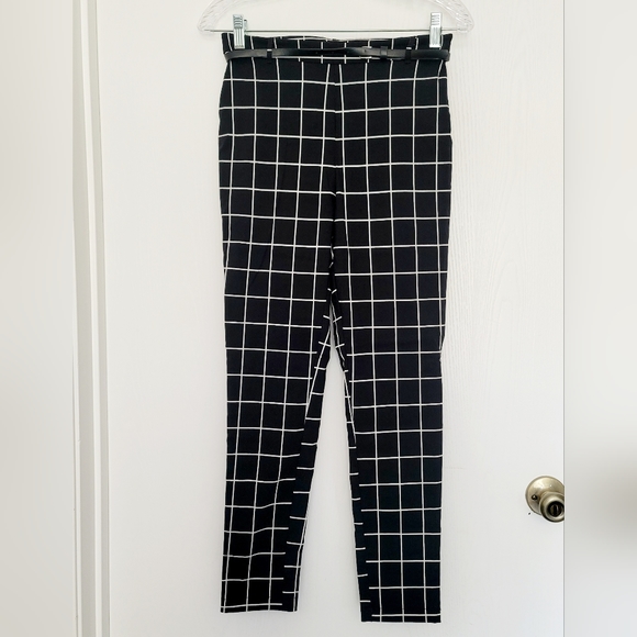FOREVER 21 women's black squared pants. Skinny  SIZE S - Picture 2 of 13